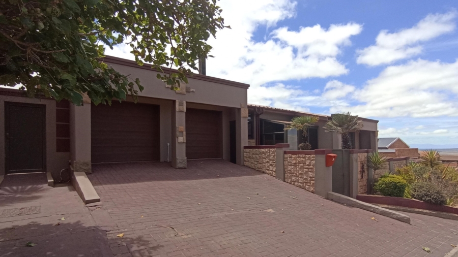 4 Bedroom Property for Sale in Vredenburg Western Cape